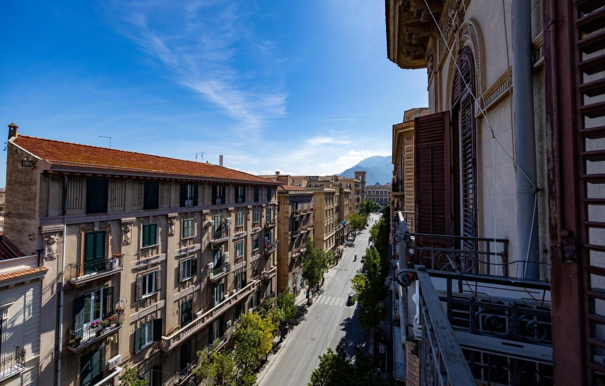 B&B Novecento Palermo Bagian luar foto