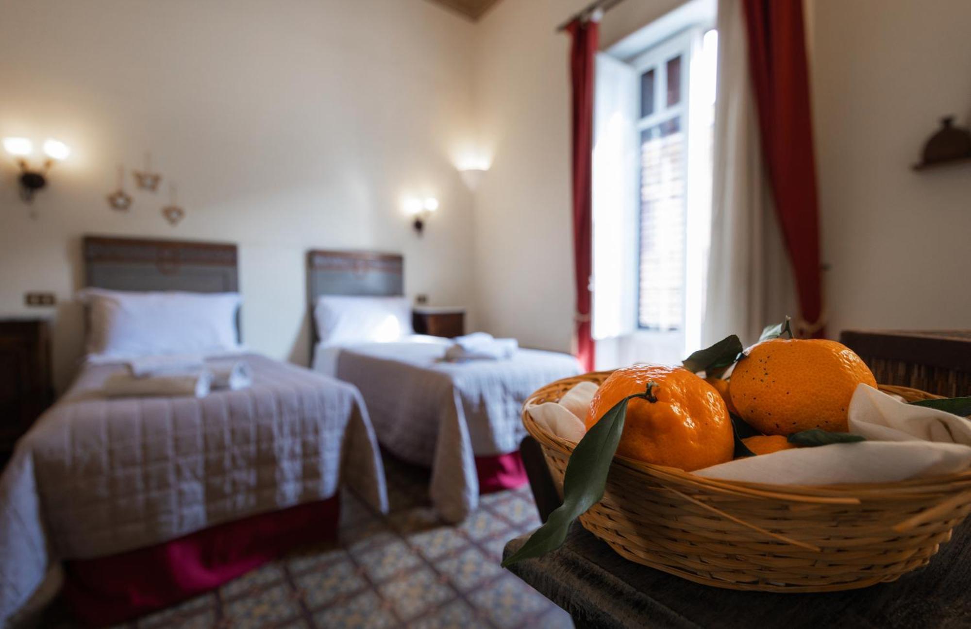 B&B Novecento Palermo Bagian luar foto